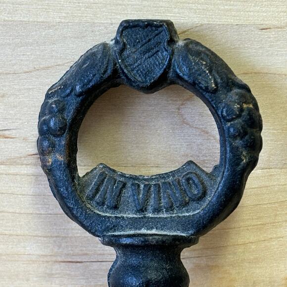 Decorative Black Wrought Iron Key Bottle Opener Veritas In Vino 6" - Picture 5 of 7